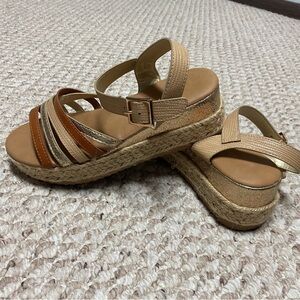 BAMBOO SANDALS - SIZE 8